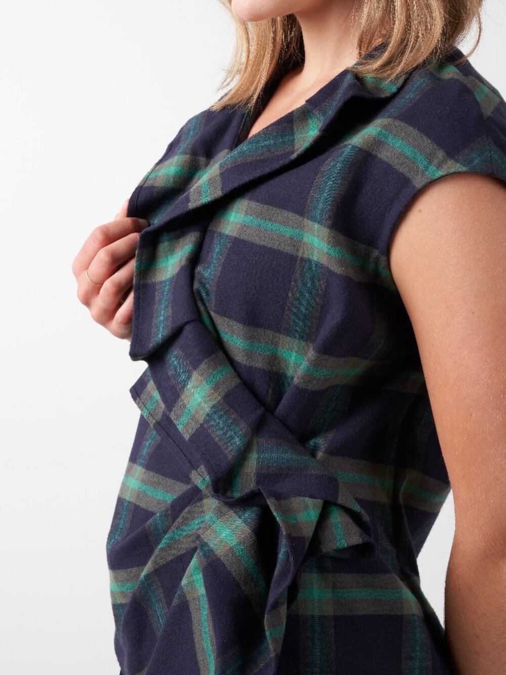 Dries Van Noten Cavyl Plaid Ruffle Sleeveless Top Green Navy Size 36